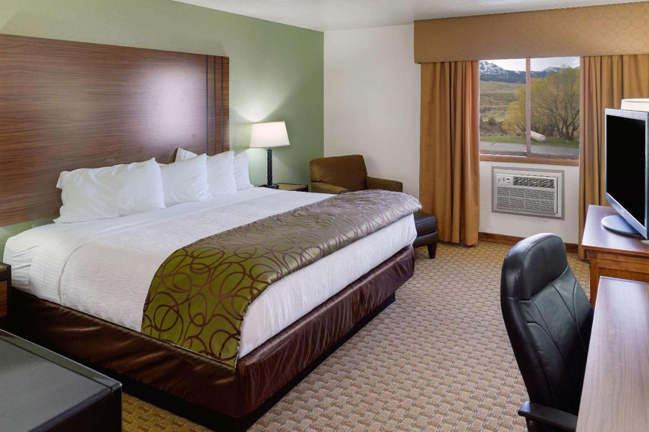The Ridgeline Hotel At Yellowstone, Ascend Hotel Collection Gardiner Esterno foto