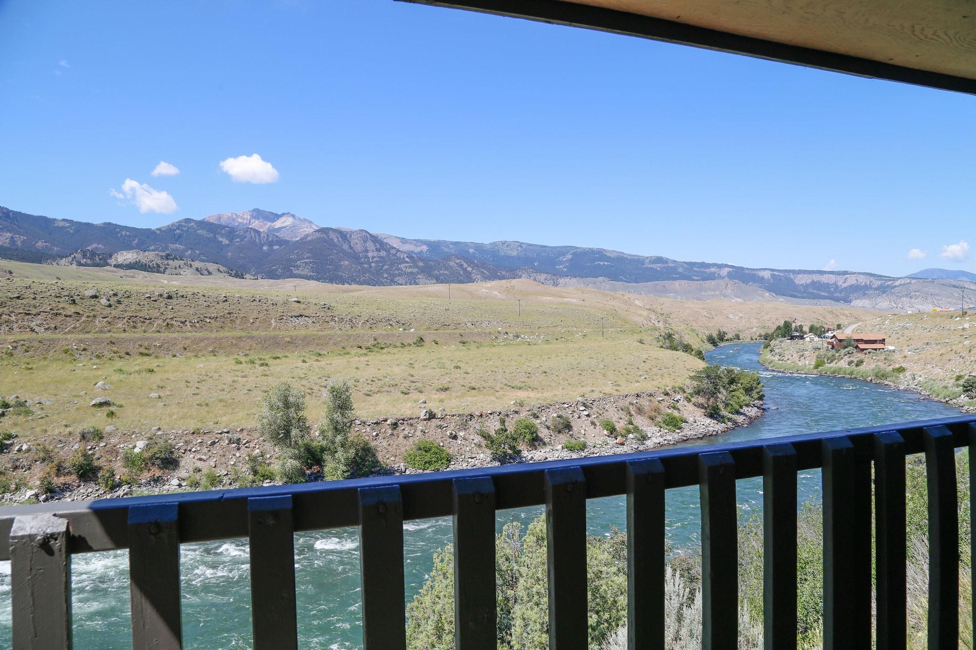 The Ridgeline Hotel At Yellowstone, Ascend Hotel Collection Gardiner Esterno foto