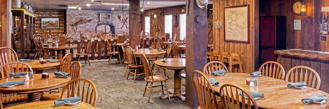 The Ridgeline Hotel At Yellowstone, Ascend Hotel Collection Gardiner Esterno foto
