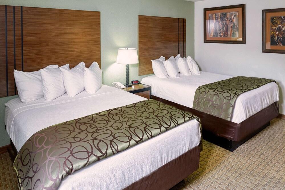 The Ridgeline Hotel At Yellowstone, Ascend Hotel Collection Gardiner Esterno foto