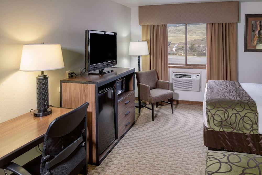 The Ridgeline Hotel At Yellowstone, Ascend Hotel Collection Gardiner Esterno foto