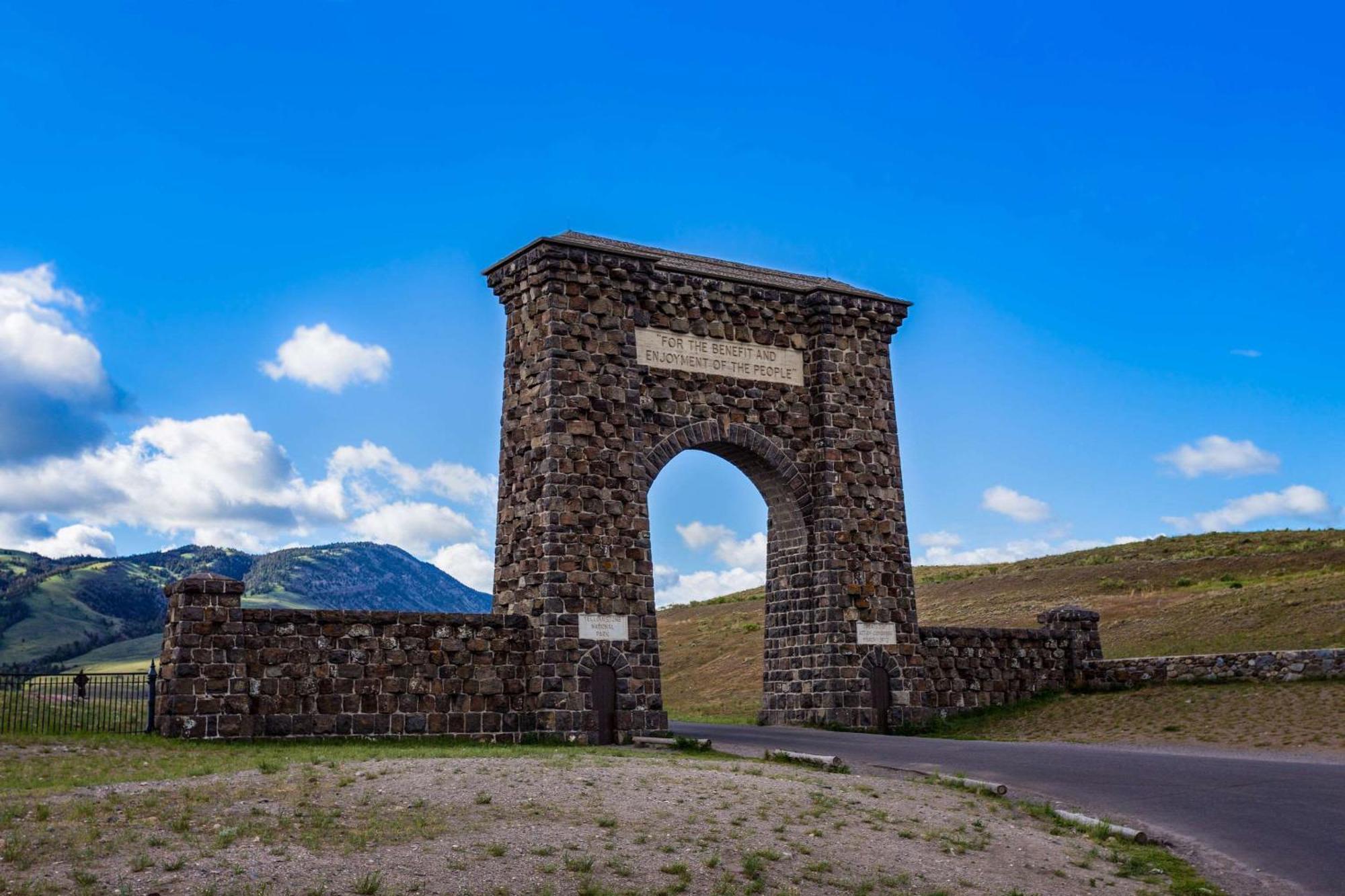 The Ridgeline Hotel At Yellowstone, Ascend Hotel Collection Gardiner Esterno foto
