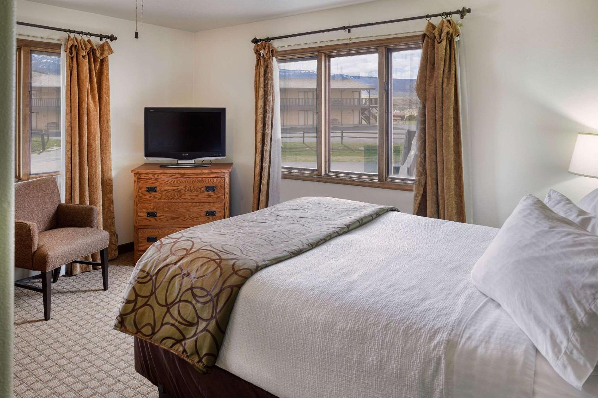 The Ridgeline Hotel At Yellowstone, Ascend Hotel Collection Gardiner Esterno foto