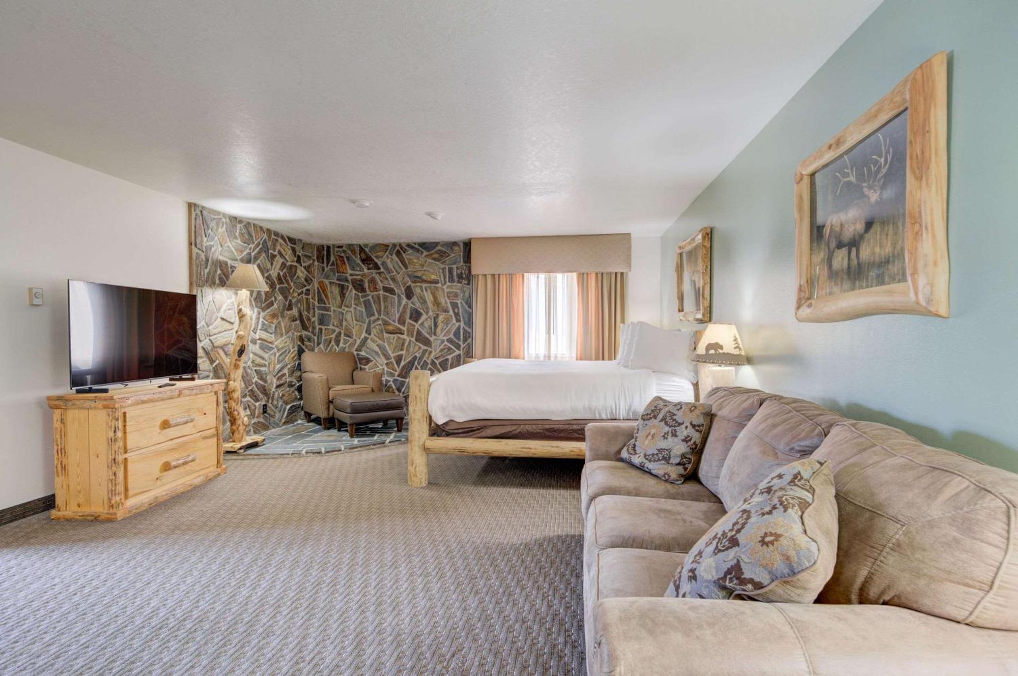 The Ridgeline Hotel At Yellowstone, Ascend Hotel Collection Gardiner Esterno foto