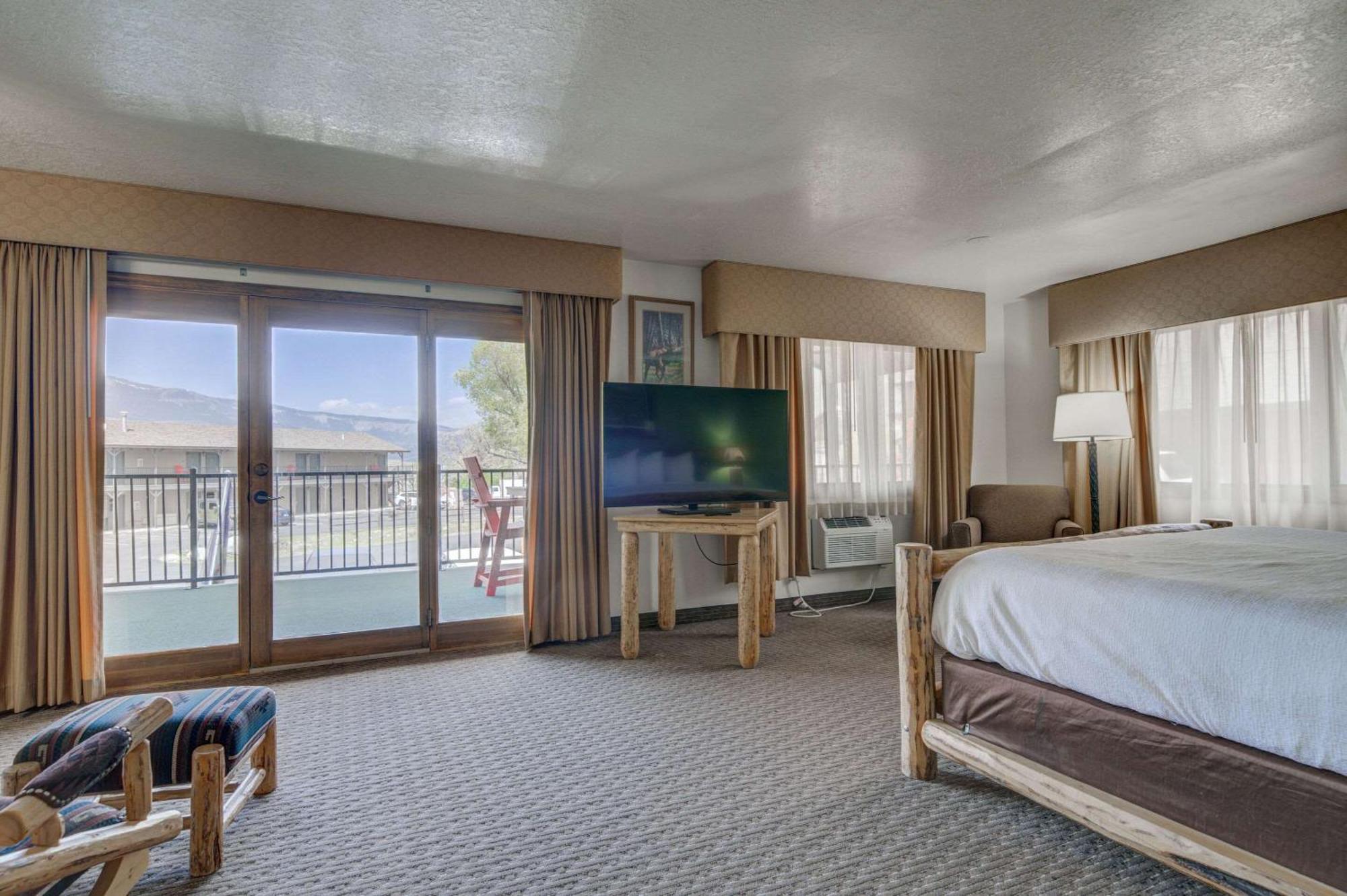 The Ridgeline Hotel At Yellowstone, Ascend Hotel Collection Gardiner Esterno foto