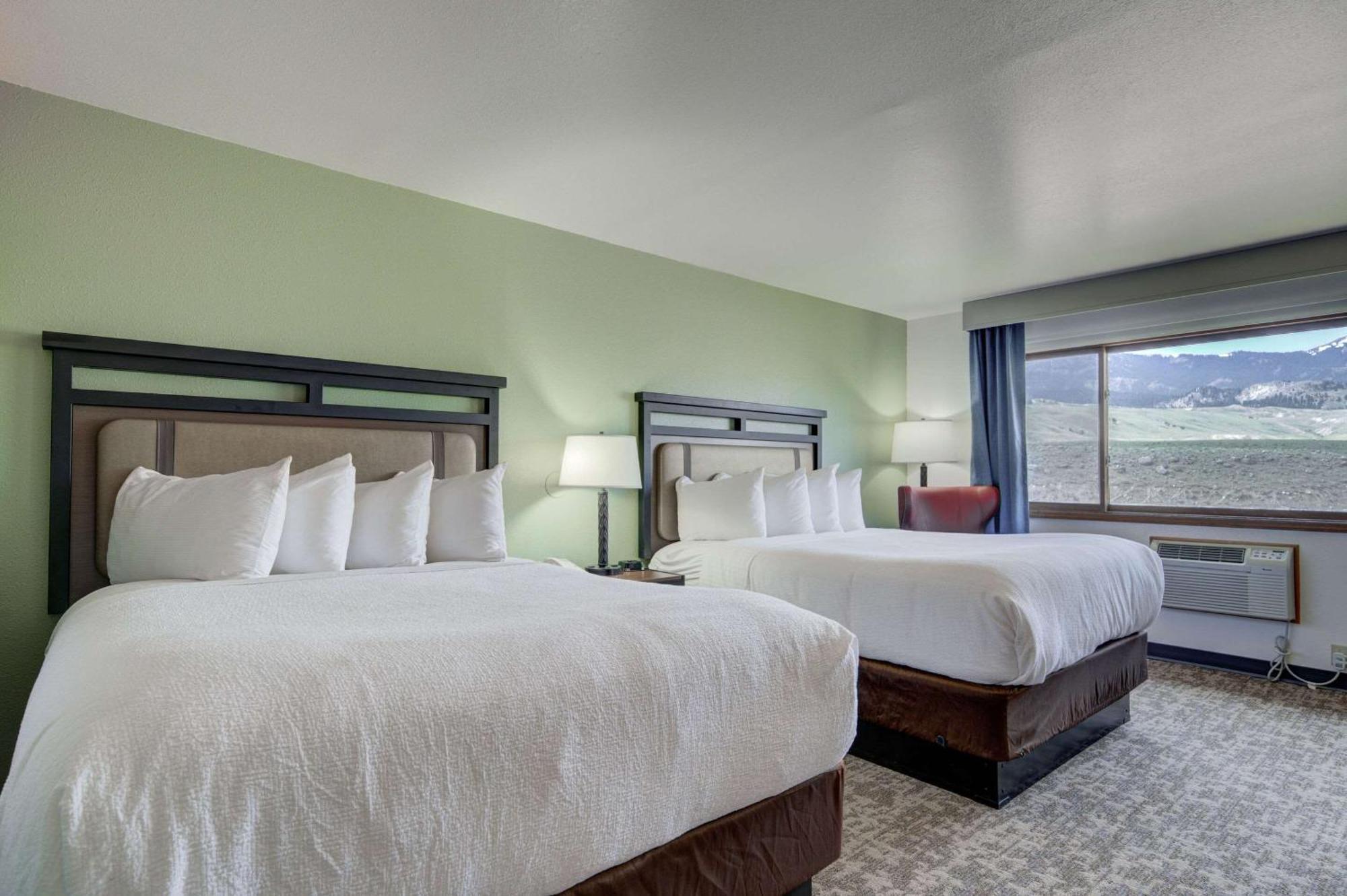 The Ridgeline Hotel At Yellowstone, Ascend Hotel Collection Gardiner Esterno foto