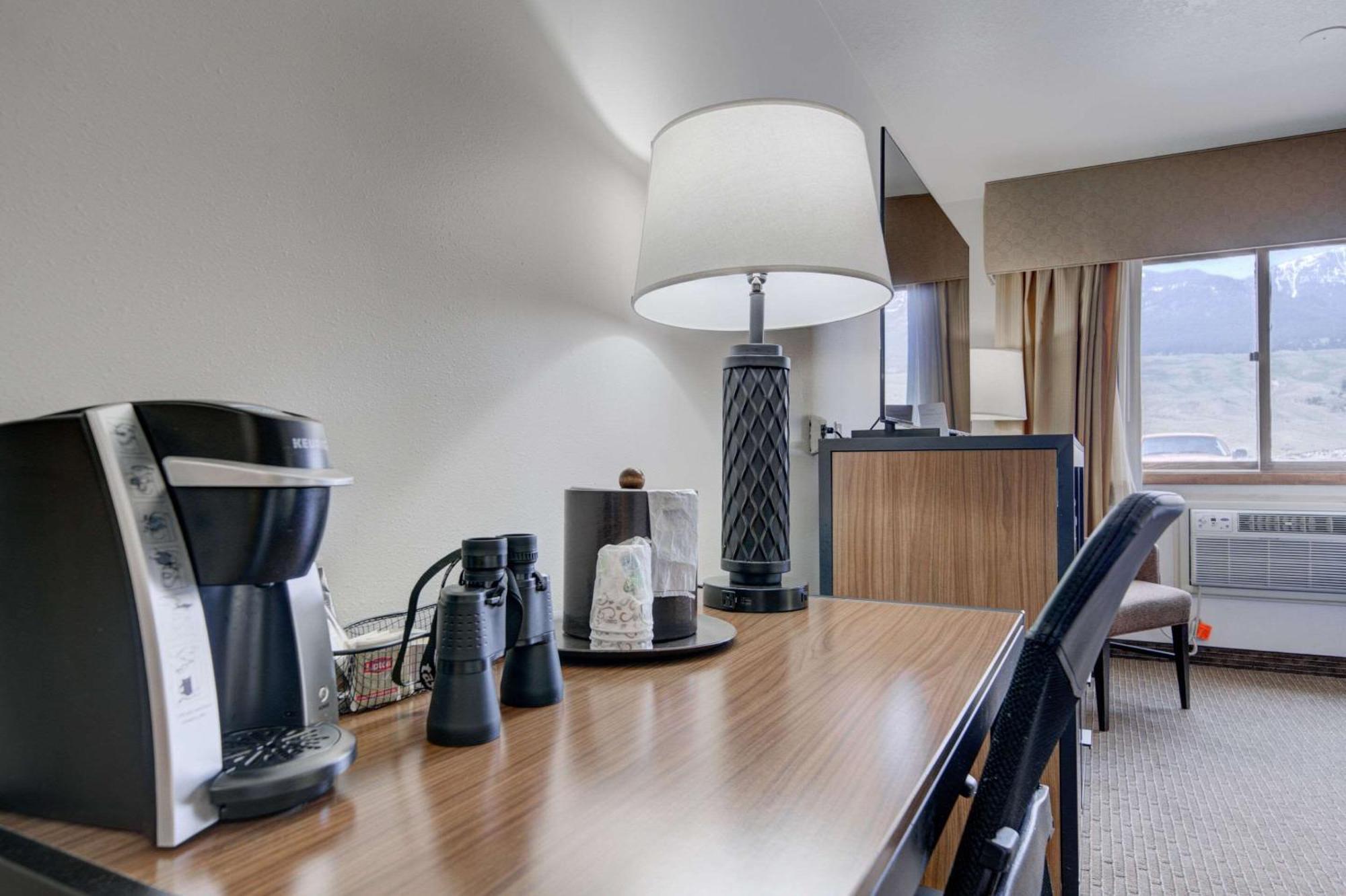 The Ridgeline Hotel At Yellowstone, Ascend Hotel Collection Gardiner Esterno foto