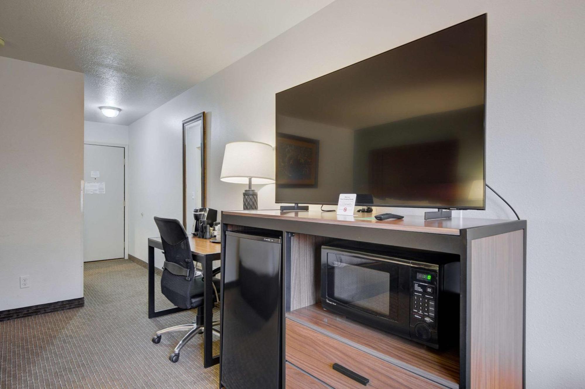 The Ridgeline Hotel At Yellowstone, Ascend Hotel Collection Gardiner Esterno foto