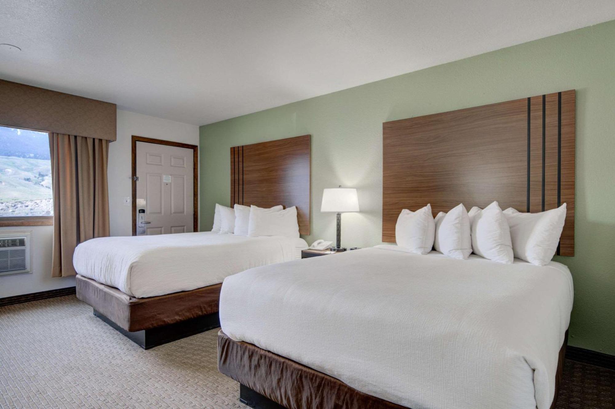 The Ridgeline Hotel At Yellowstone, Ascend Hotel Collection Gardiner Esterno foto