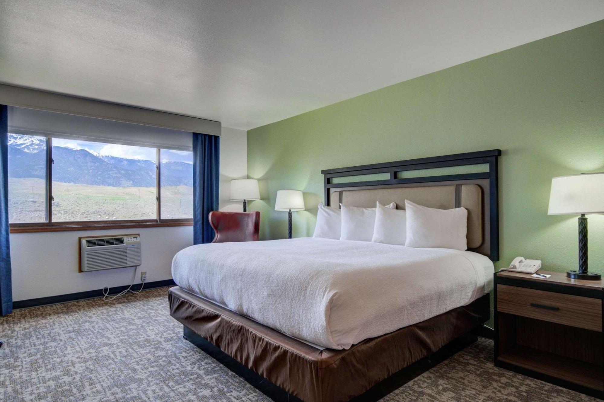 The Ridgeline Hotel At Yellowstone, Ascend Hotel Collection Gardiner Esterno foto