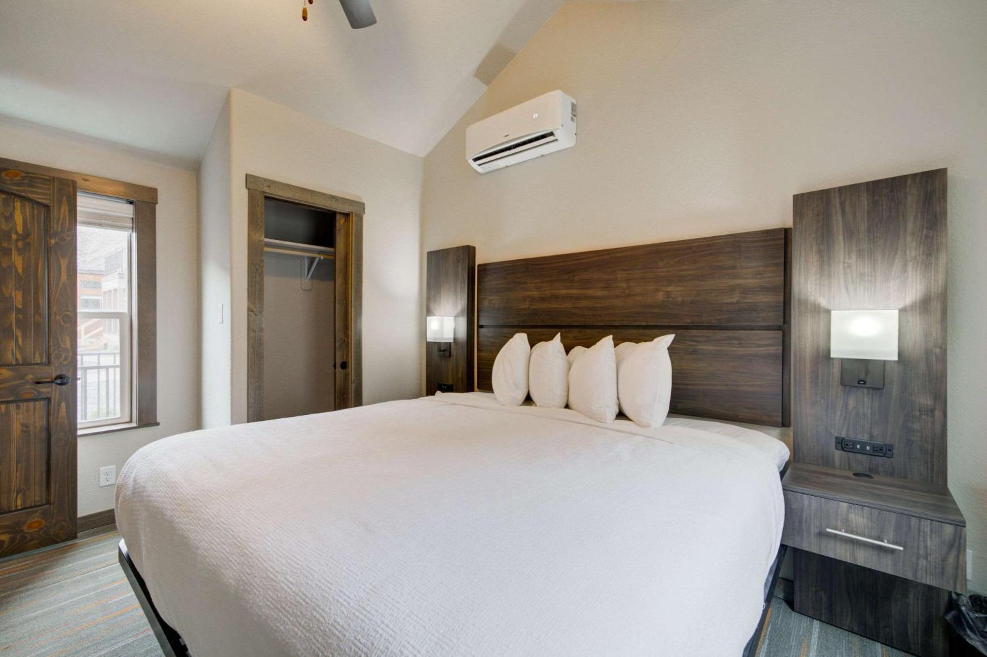 The Ridgeline Hotel At Yellowstone, Ascend Hotel Collection Gardiner Esterno foto